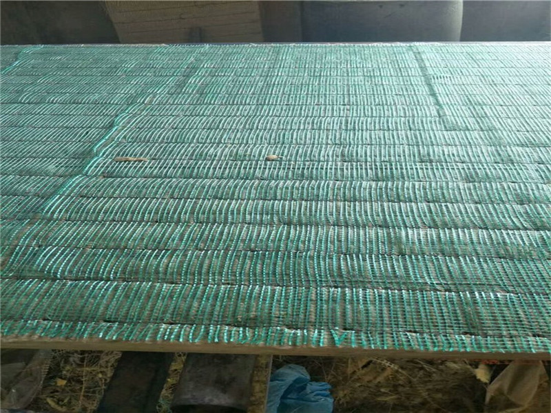 增強(qiáng)網(wǎng)織巖棉板