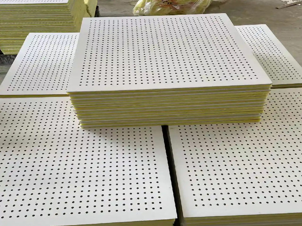 巖棉穿孔吸音板