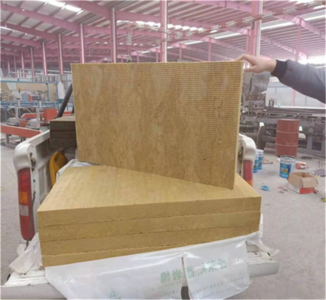 建筑保溫用憎水巖棉板常用規(guī)格展示